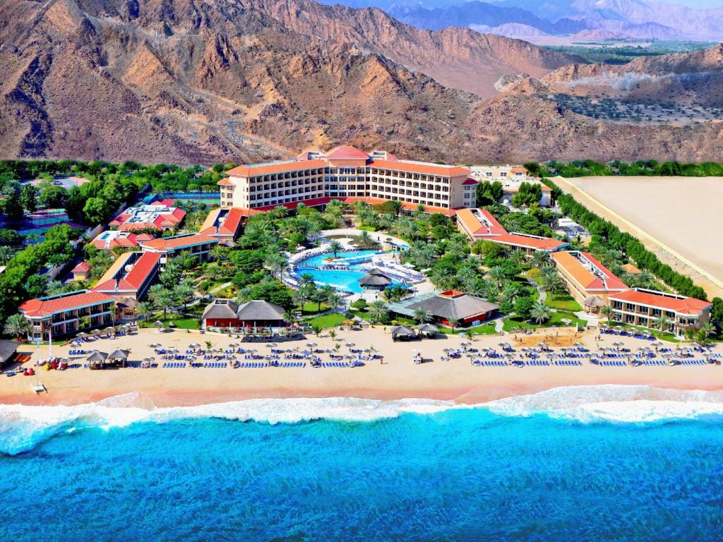 Fujairah Rotana Resort & Spa Al Aqah Beach