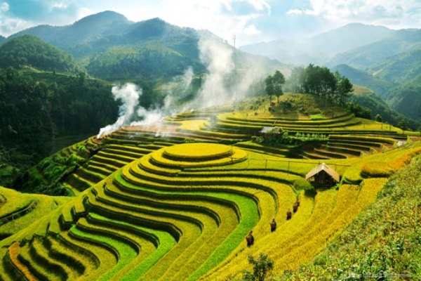 Northern Hanoi Trip with Halong Bay Cruise and Train to Sapa